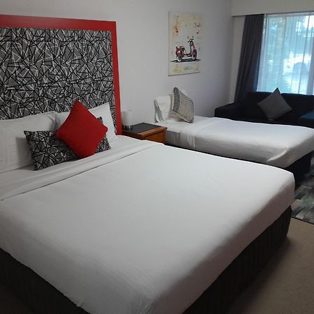 Avaleen Lodge Motor Inn Нора Экстерьер фото
