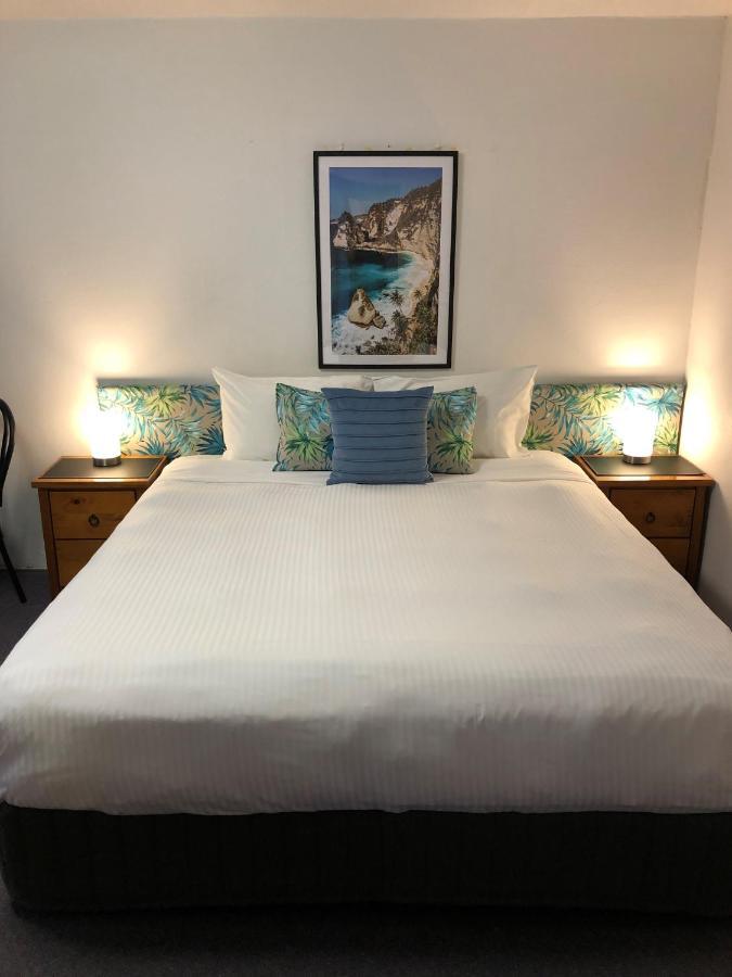 Avaleen Lodge Motor Inn Нора Экстерьер фото