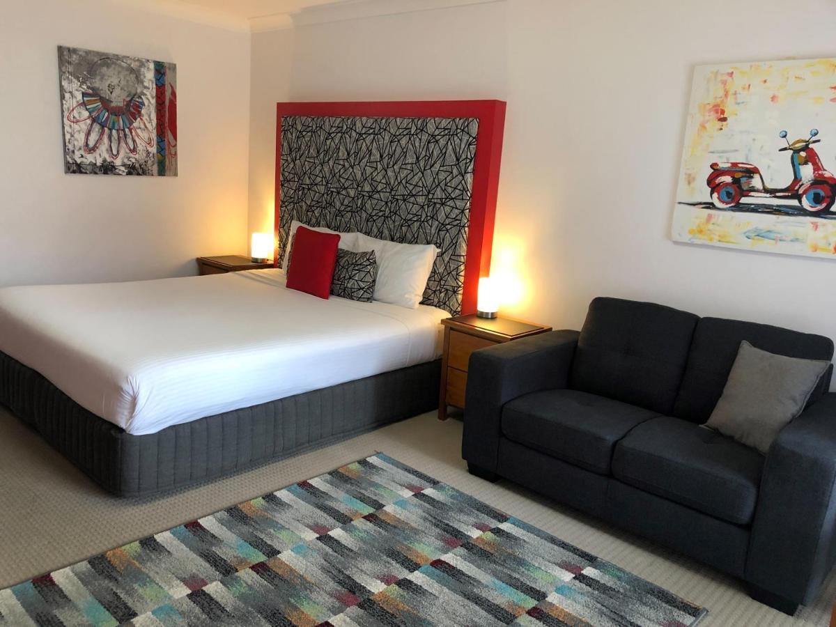 Avaleen Lodge Motor Inn Нора Экстерьер фото