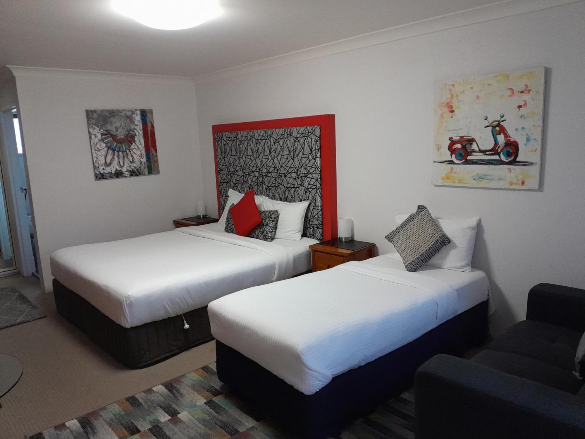 Avaleen Lodge Motor Inn Нора Экстерьер фото