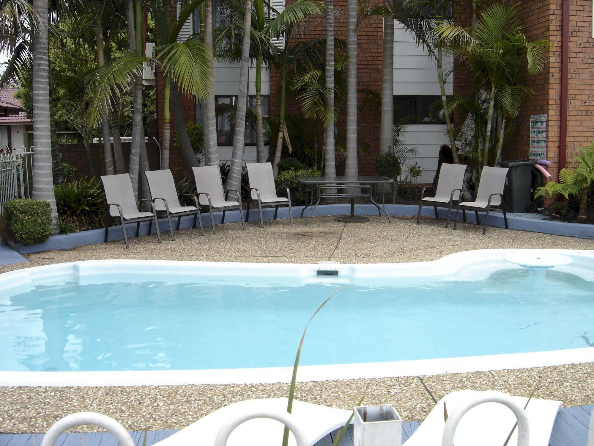 Avaleen Lodge Motor Inn Нора Экстерьер фото